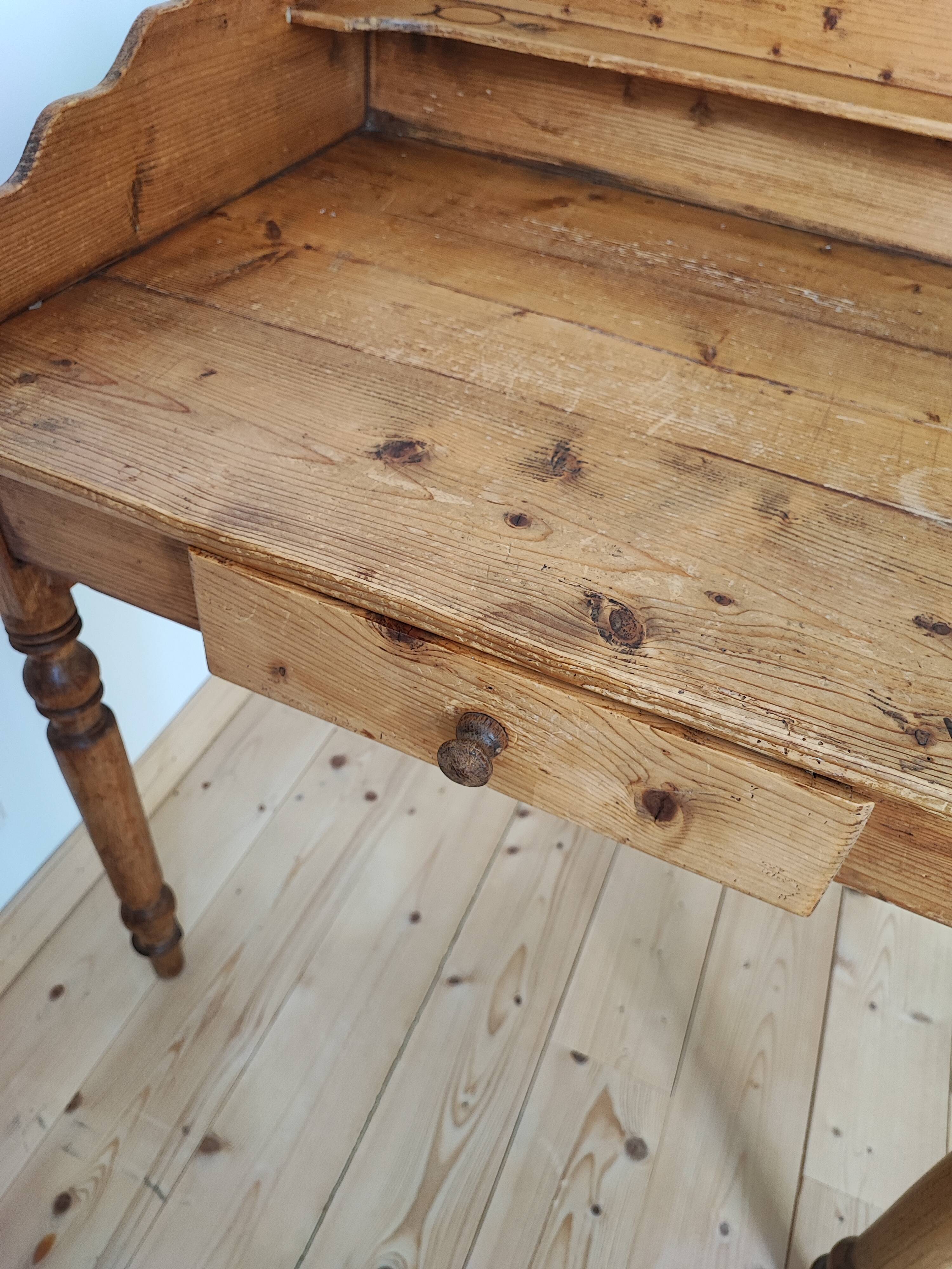 Coiffeuse en bois