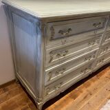 Shabby chic dresser