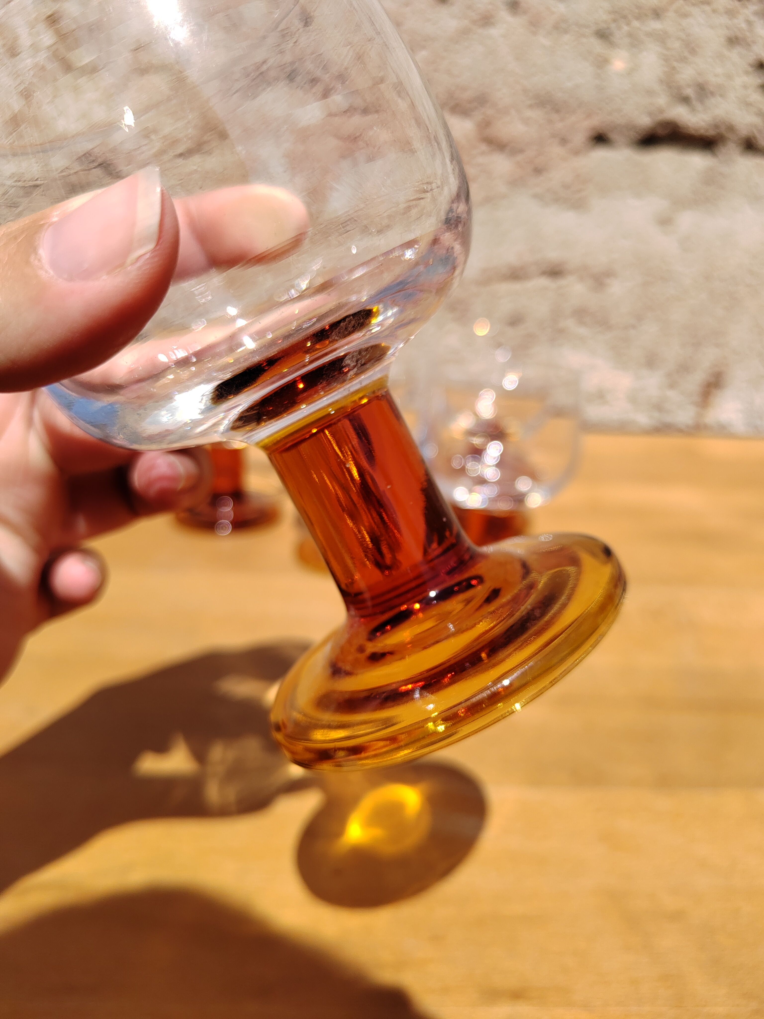 Suite of 6 wine glasses 70s