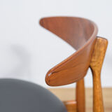 Mid century danish ch33 dining chairs by Hans J. Wegner for Carl Hansen & søn, set of 4