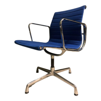 Chaise de bureau, Vitra Eames EA108