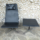 Lounge Chair Chair EA124 - Ottoman EA125 by Charles - Ray Eames for Herman Miller 1960s