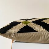 Coussin velours Ikat losanges vert