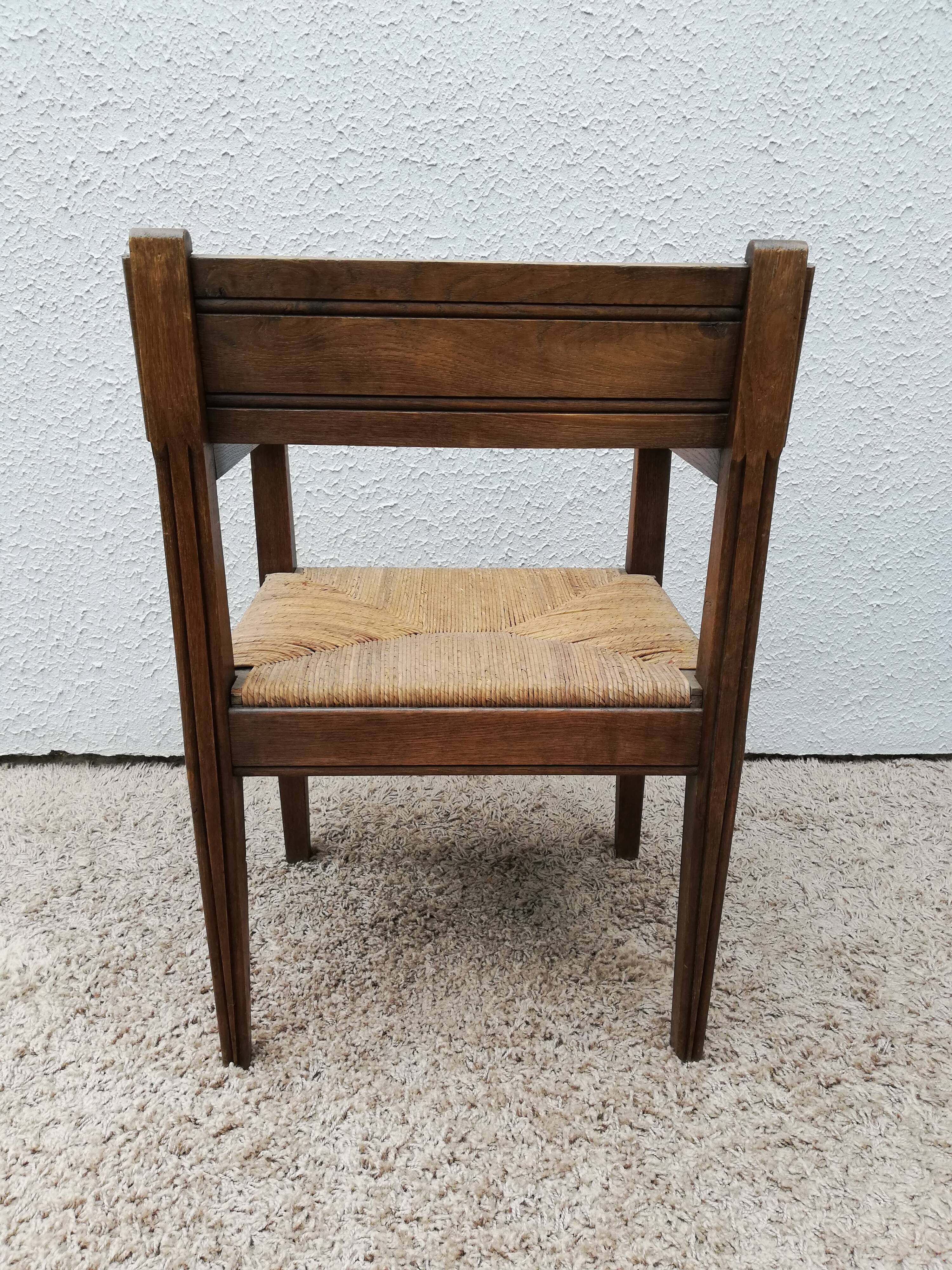 Suite of four mulched table chairs