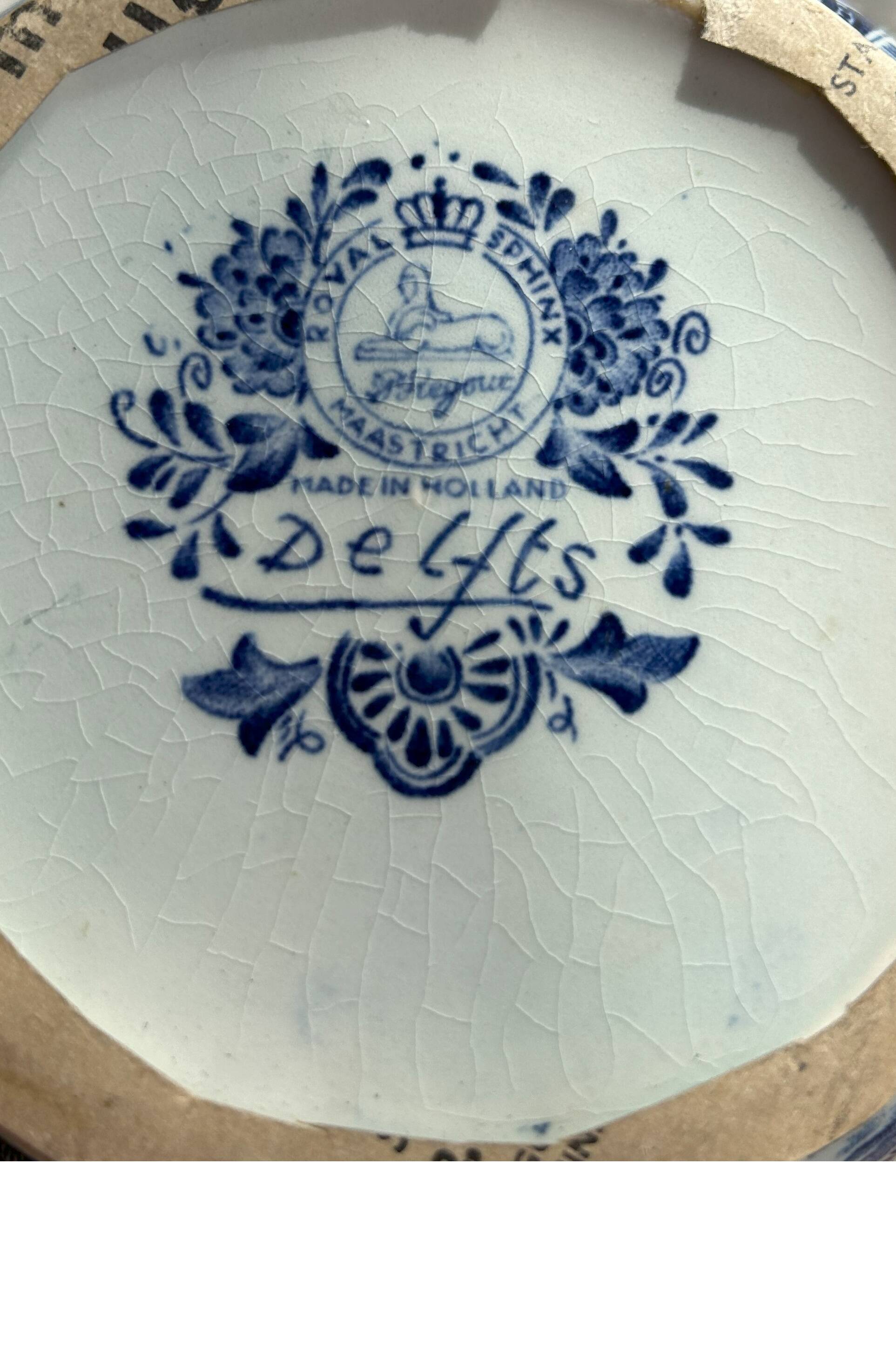 Delft porcelain vase