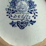 Delft porcelain vase