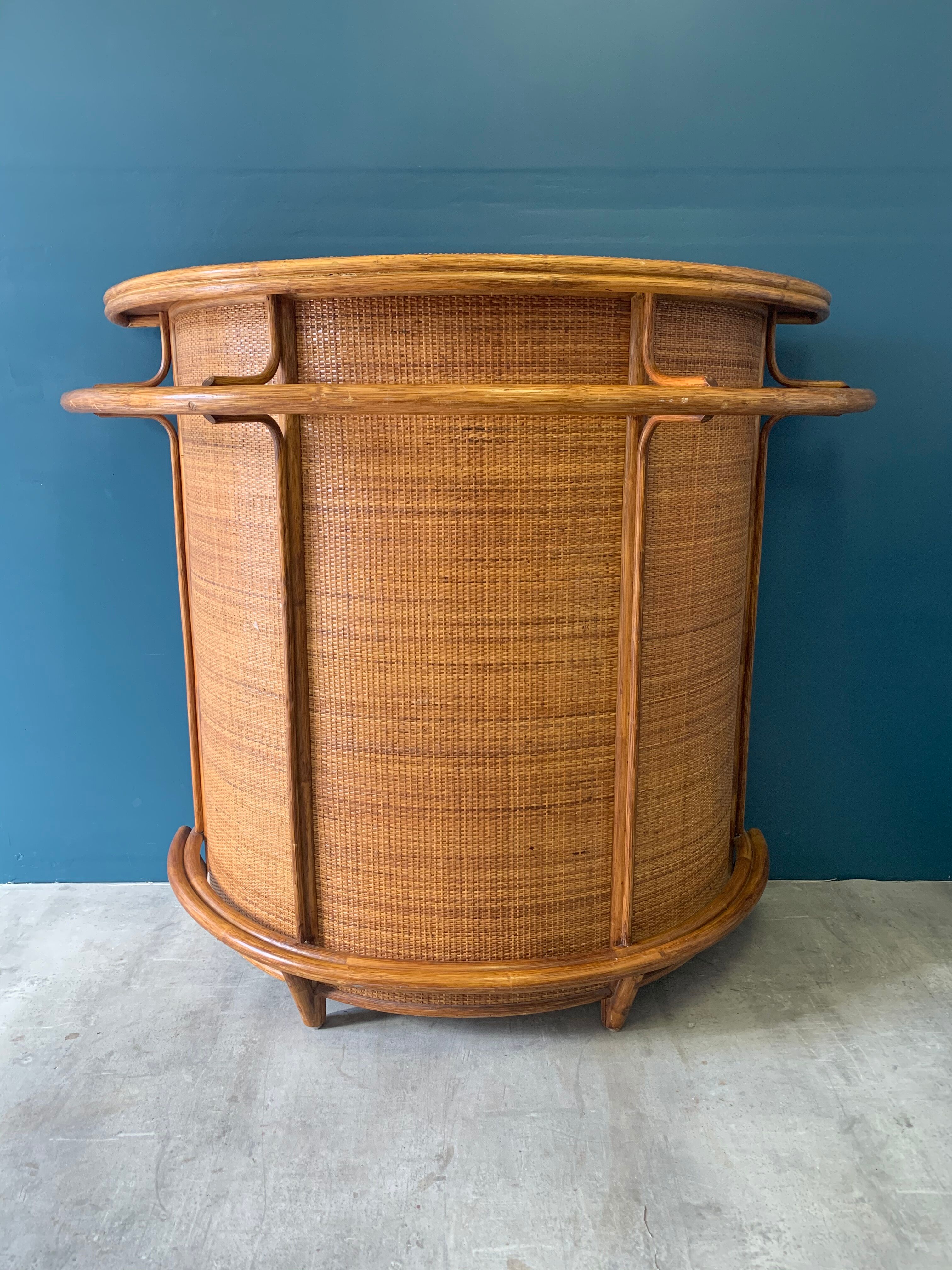 Vintage rattan bar