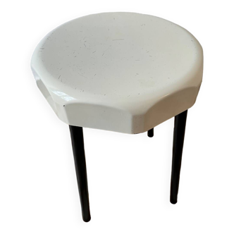White Bakelite nut stool 60s/70s