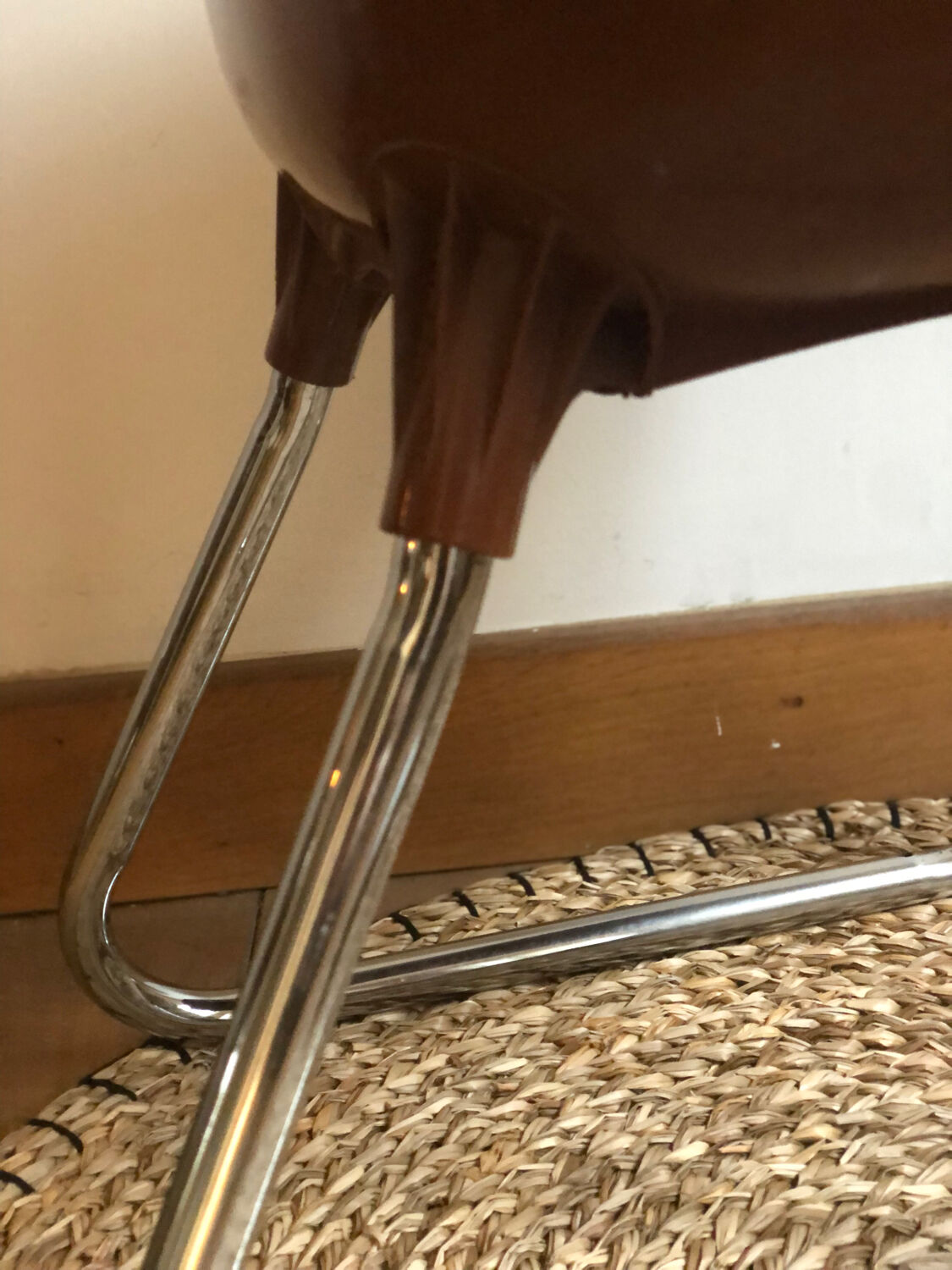 Vintage children's chair in Eames style