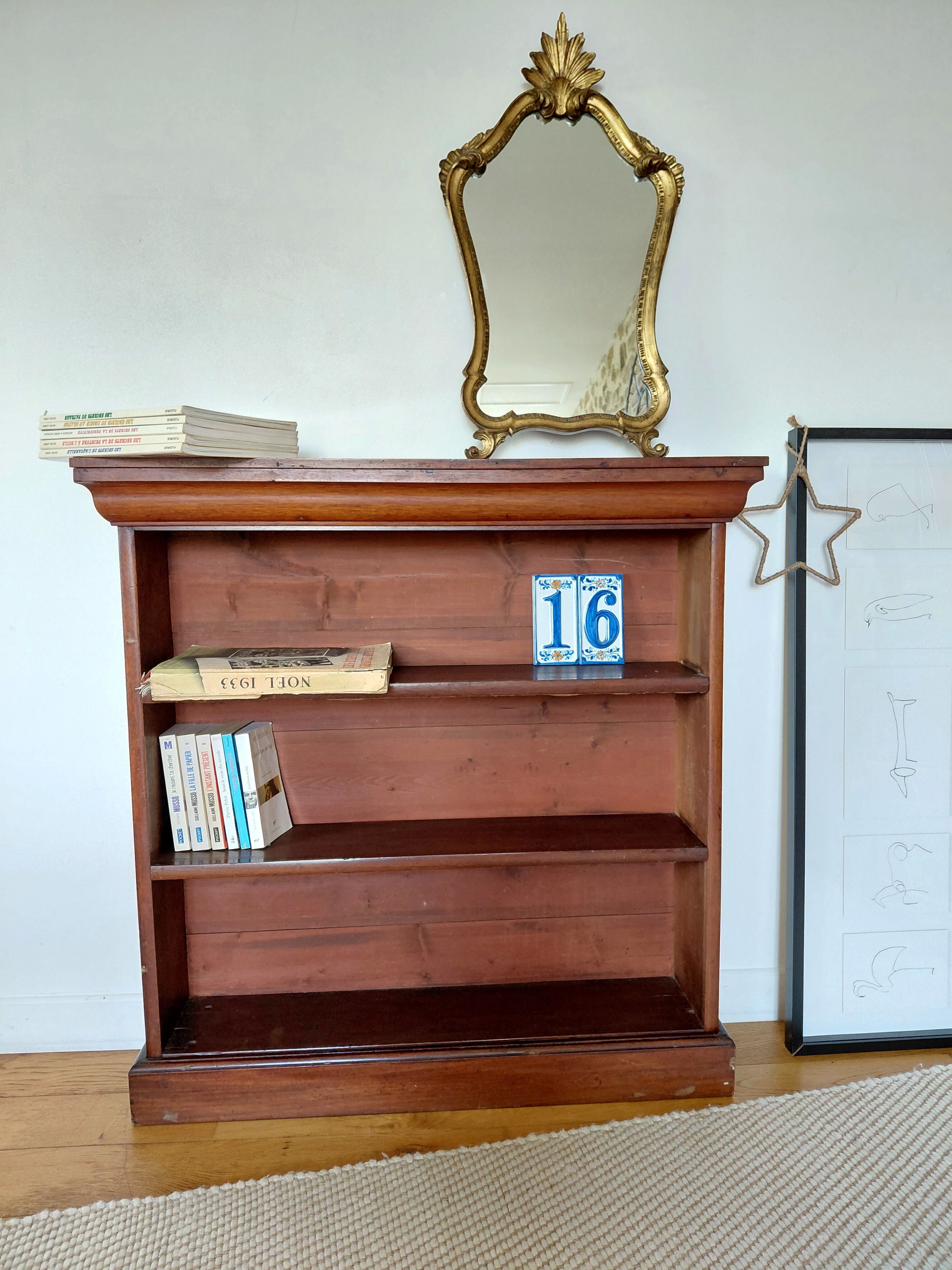 Low library in the English Cottage style, 19th century.