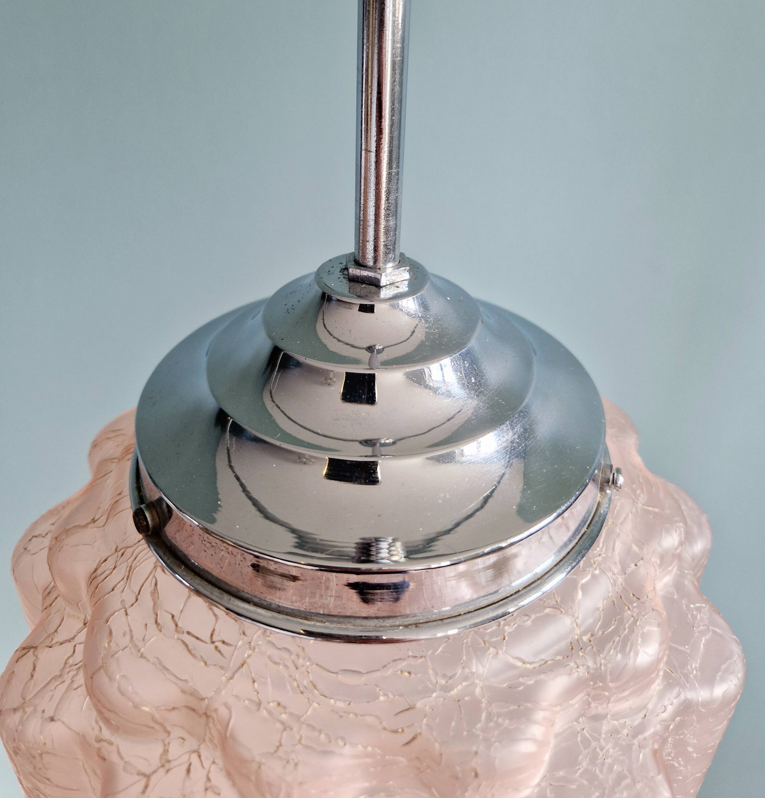 Art Deco Skyscraper pendant light in pink cracked glass