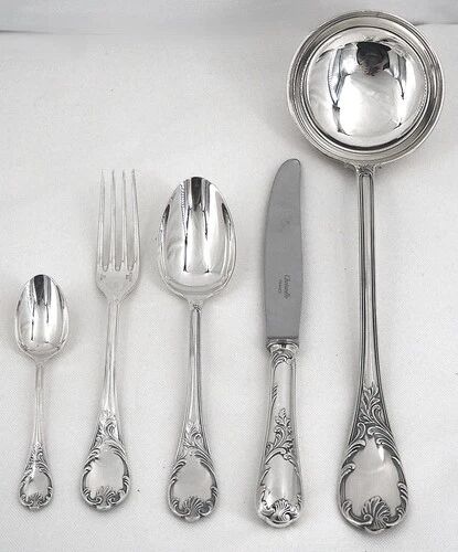 Christofle Marly cutlery set 49 pieces, knives, silver-plated metal, excellent condition.