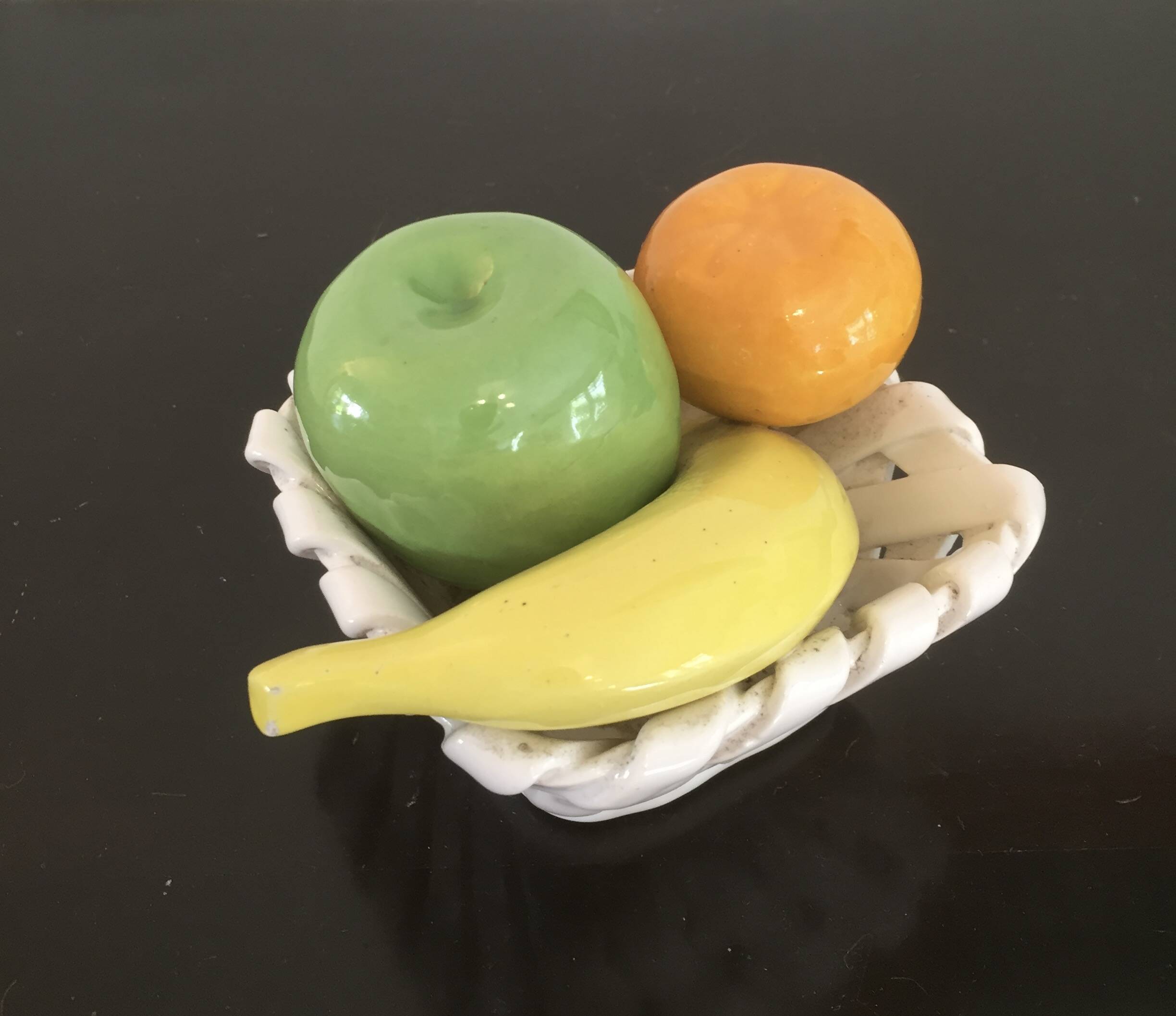 Corbeille panier coupe fruits - trompe l'oeil - céramique - vintage 70/80 -
