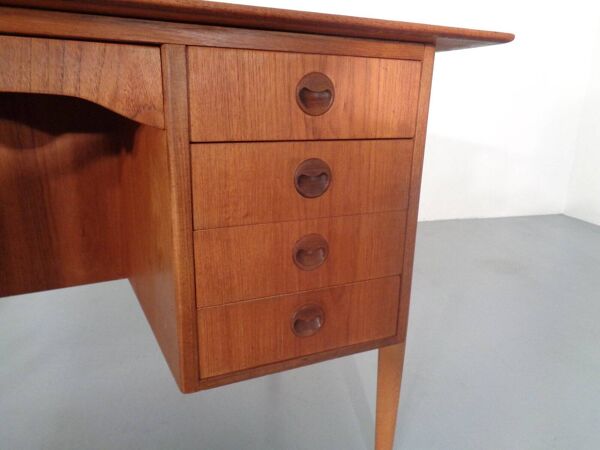 Vintage Danish Curved Teak Desk, 1960s