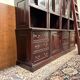 Bibliothèque anglaise avec échelle