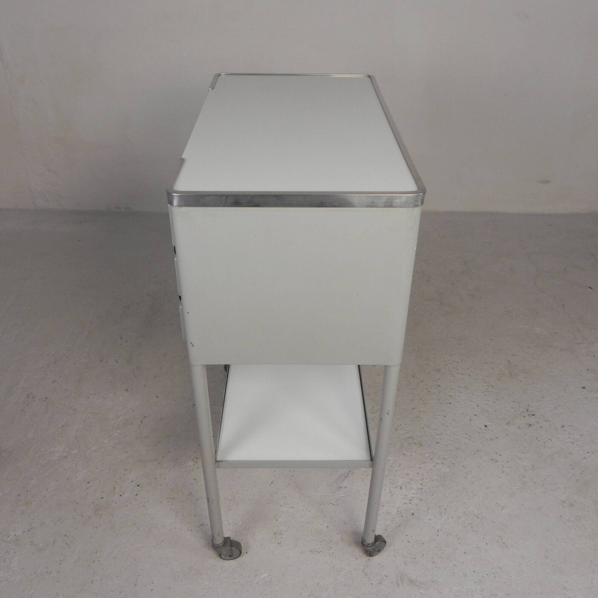 Cabinet dentaire en acier, unité à 6 tiroirs, années 1950