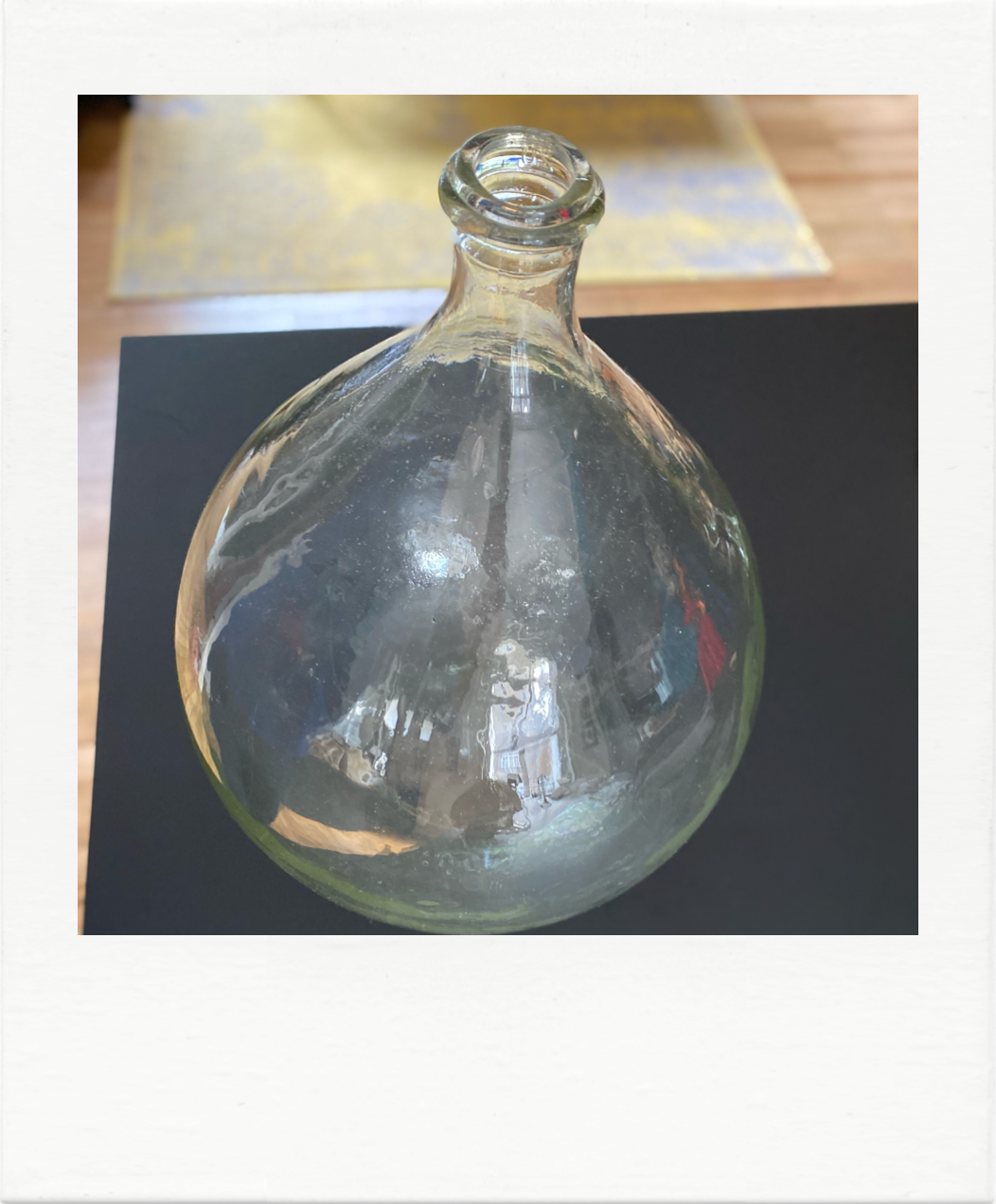 Plump demijohn