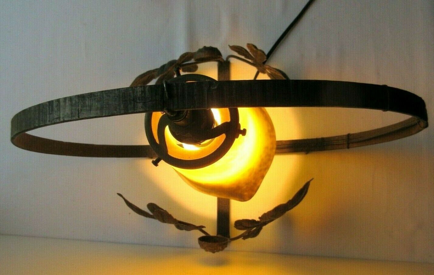 Art Nouveau table lamp, chestnut deco, tulip glass paste Muller Degué
