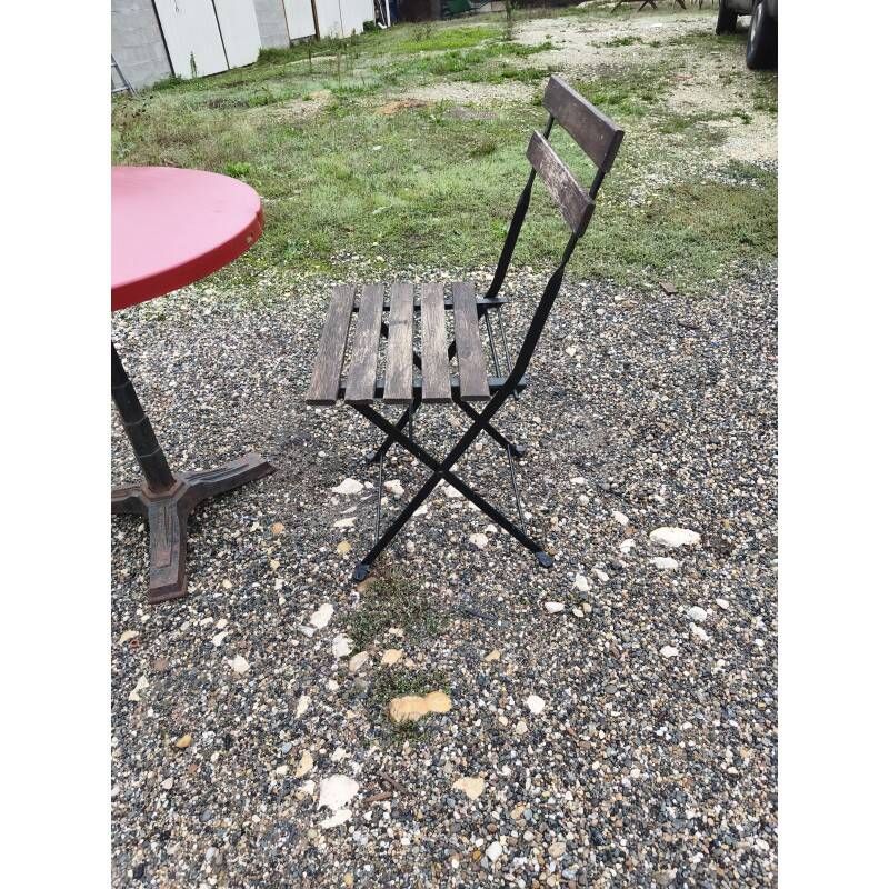 Bistro table + 2 folding chairs