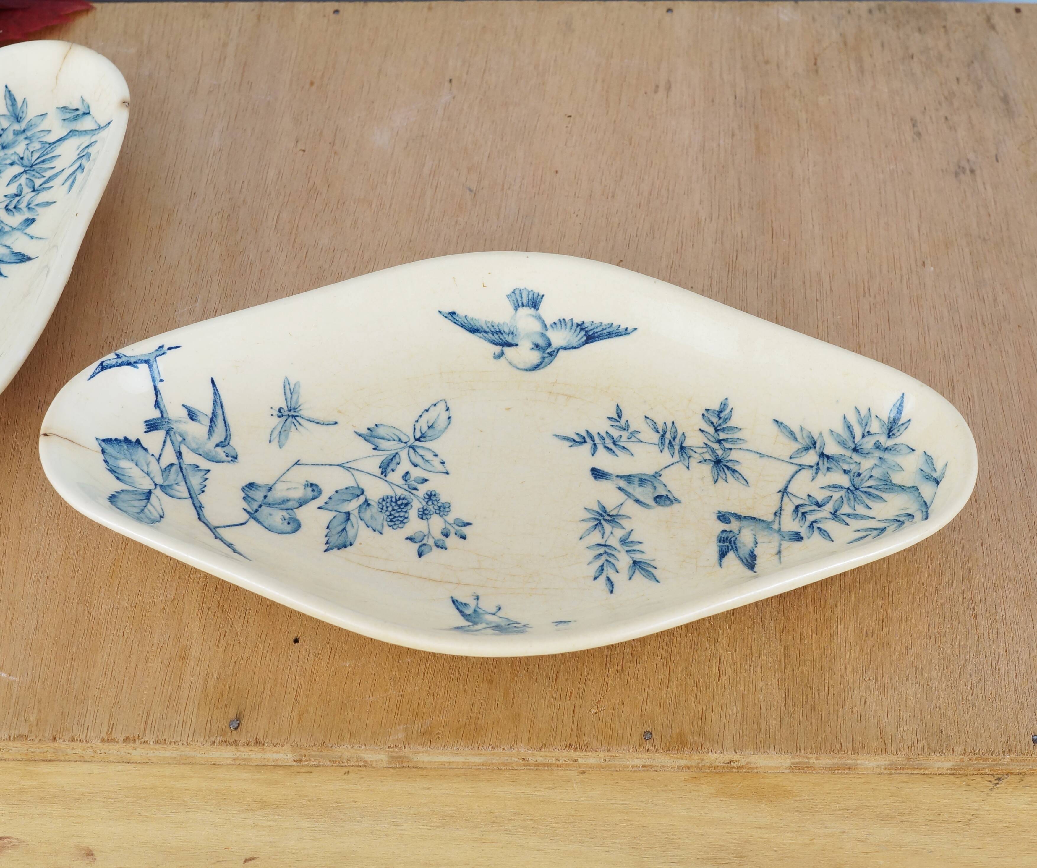 Set of two raviers or old iron soap dish