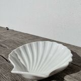 White porcelain shell bowl