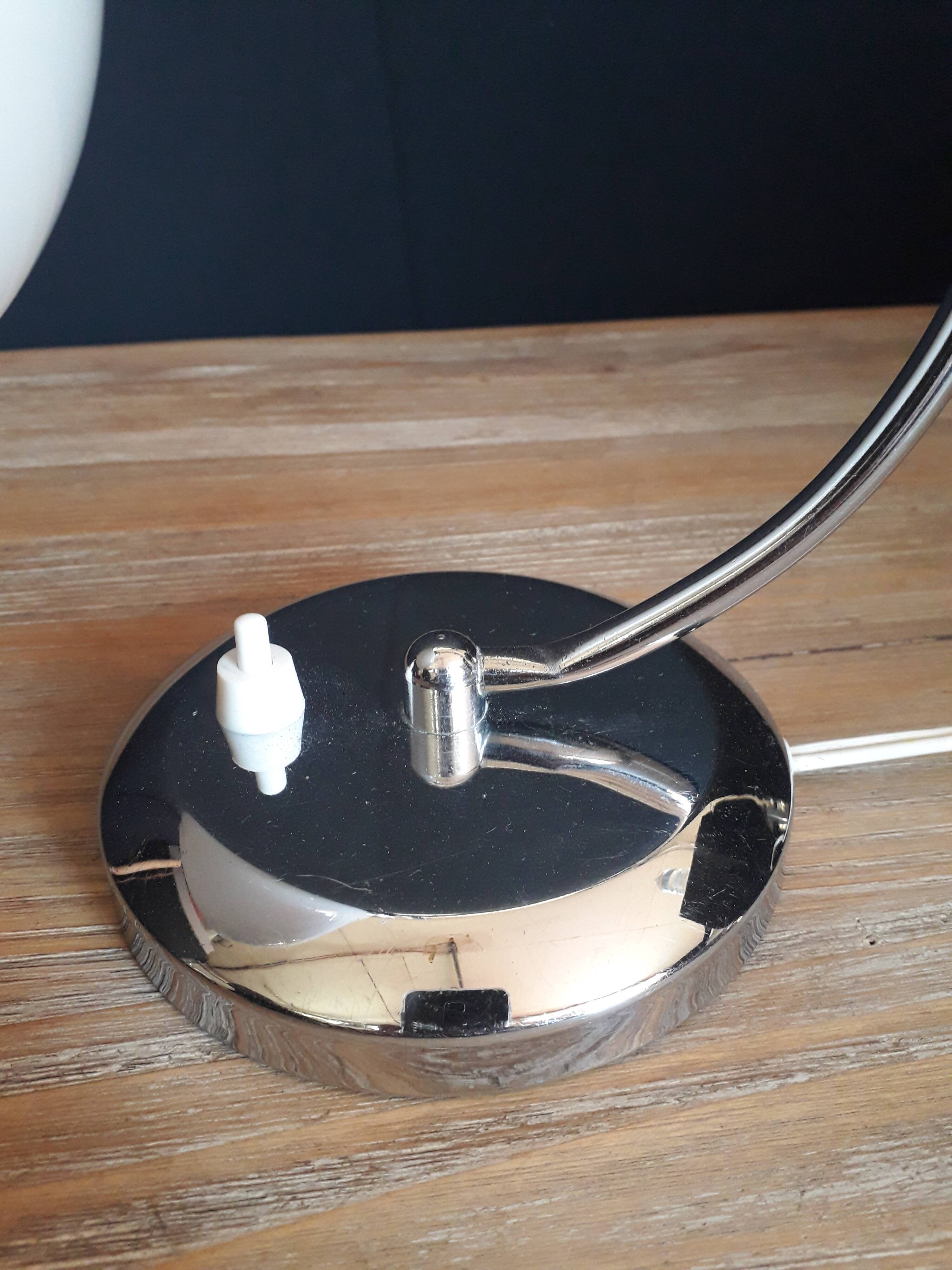 Table lamp / desk - Chrome metal and opaline globe - CIRCA 1950