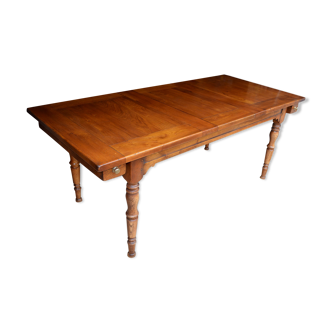 Farm table