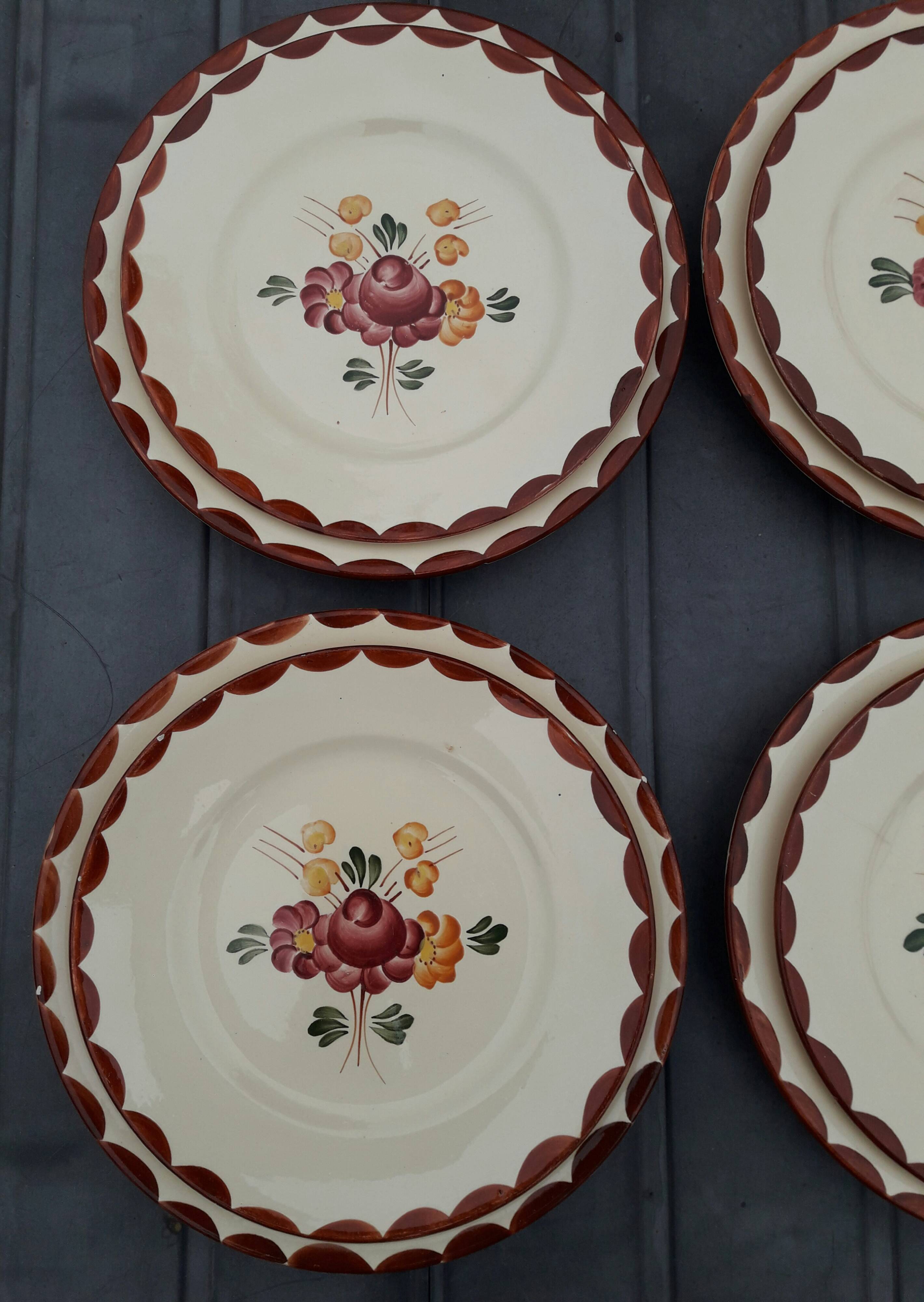 Set of 12 plates faience Longchamp model Agen
