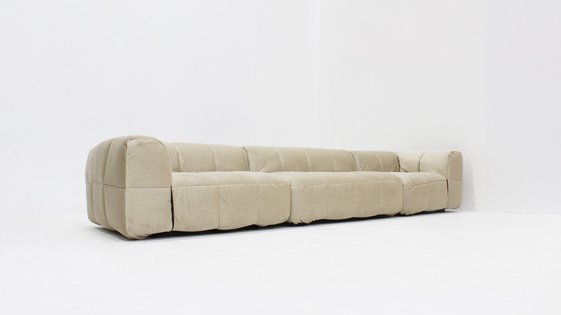 Vintage modular Arflex Strips sofa in beige velvet by Cini Boeri 1970s