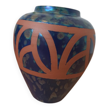 Hand-turned stoneware vase – Iridescent glaze