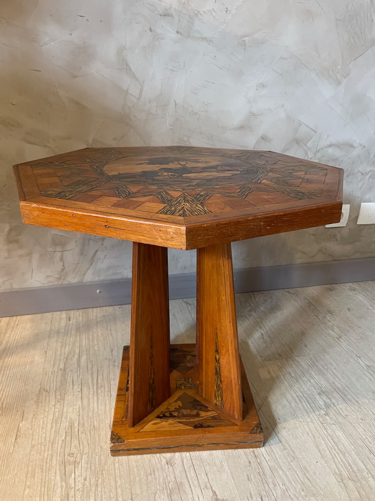 Table d'appoint marquetée