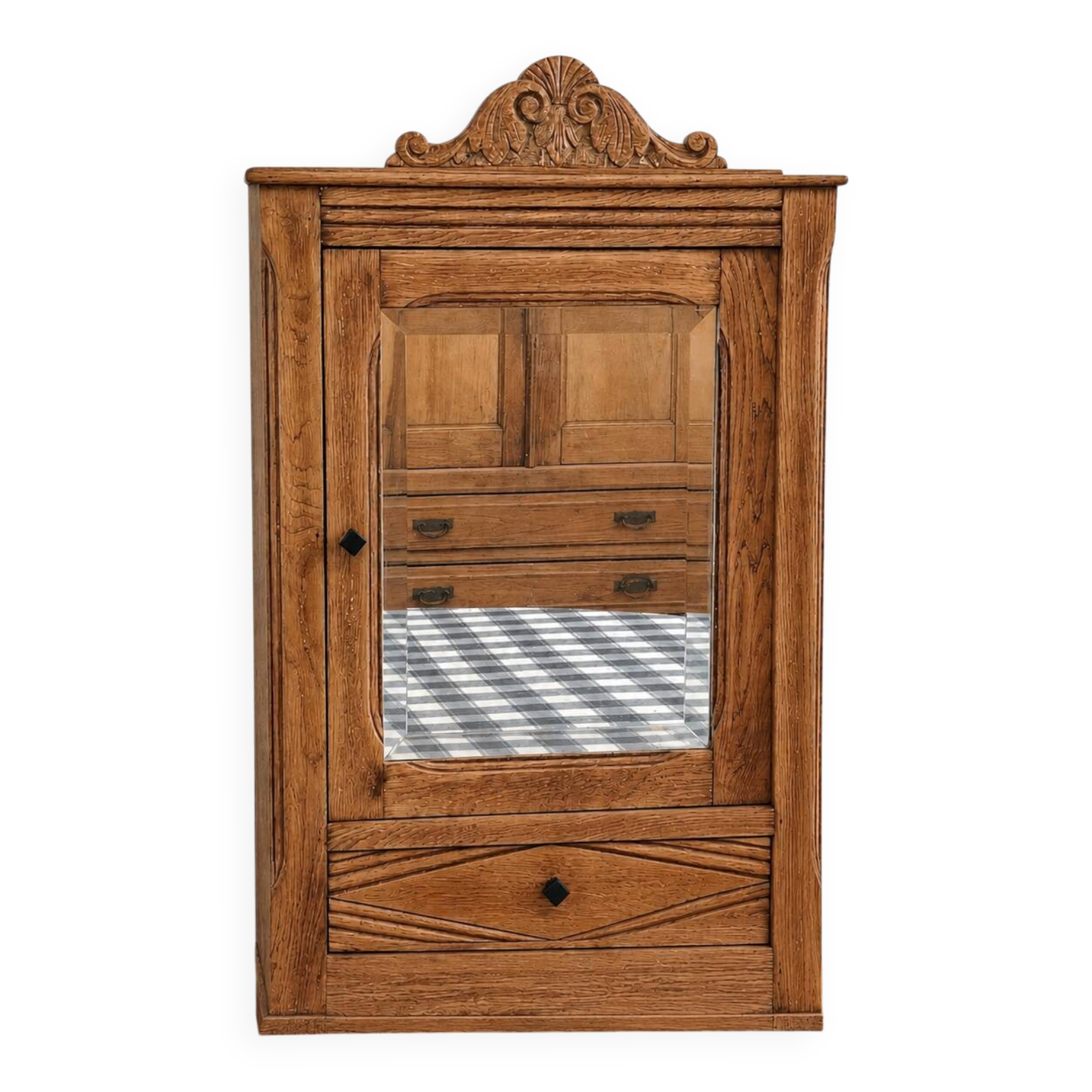 Pretty Art Deco style bathroom cabinet.