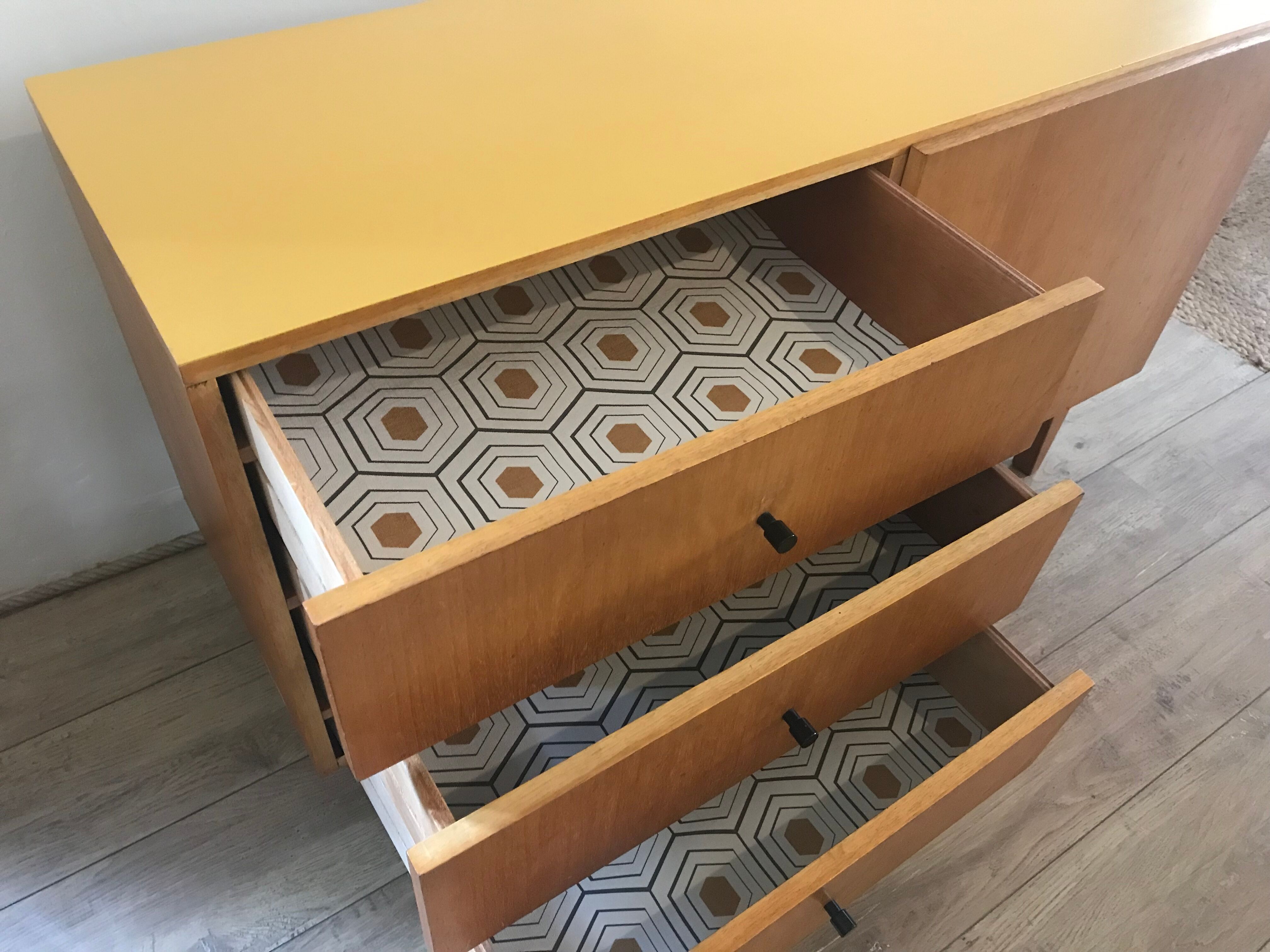 Enfilade buffet vintage stockings 1960-1980's