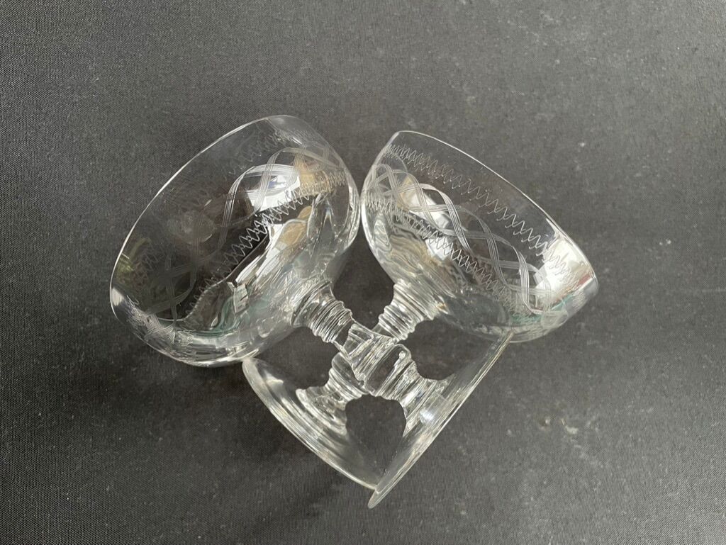 8 Guilloche crystal champagne glasses - Art Nouveau