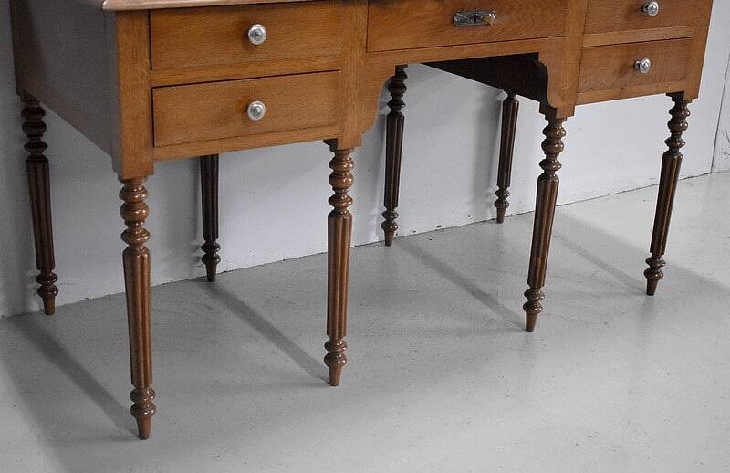 Tiered desk – 20th century