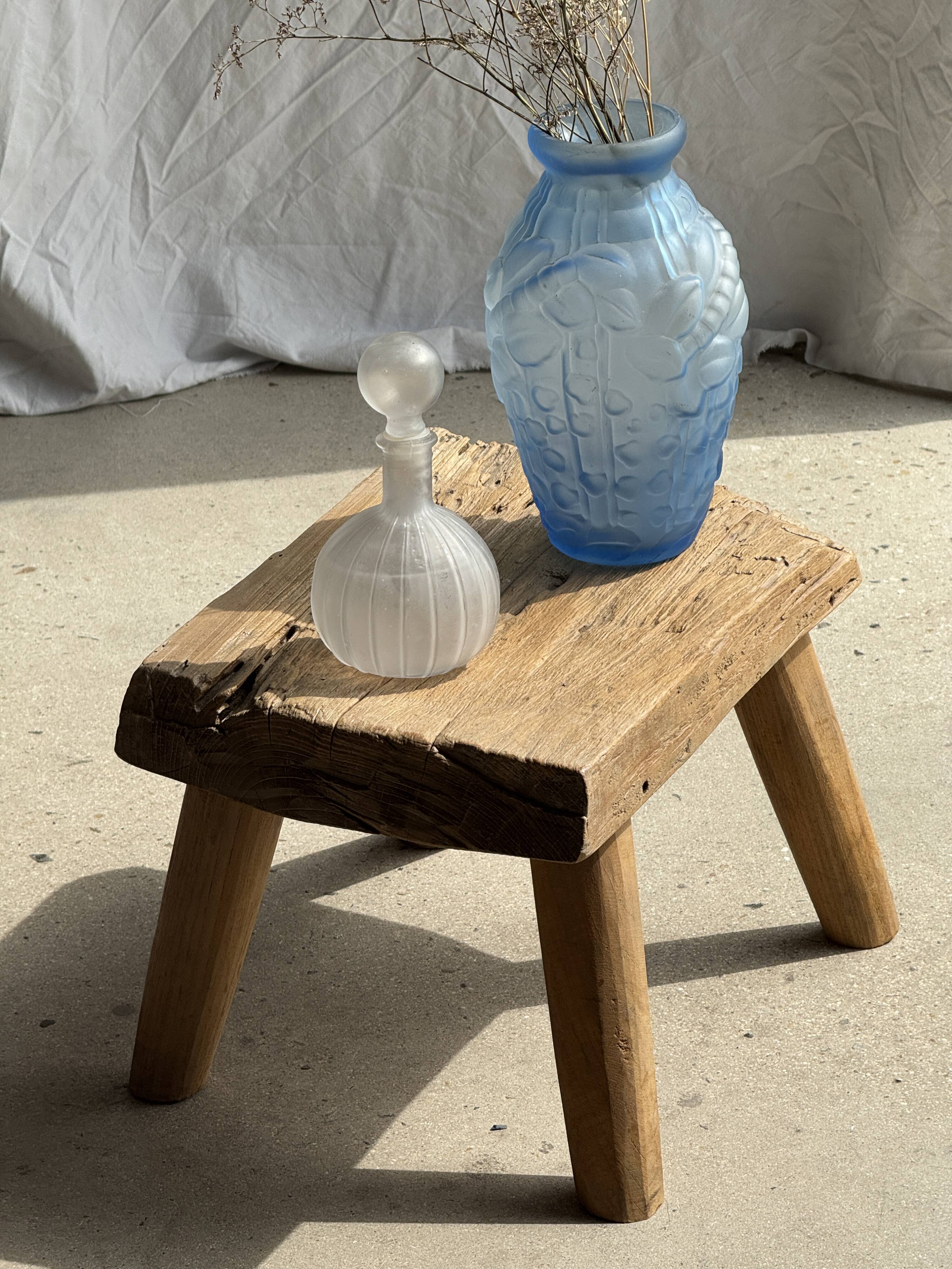 Large vintage matte glass H2O bottle