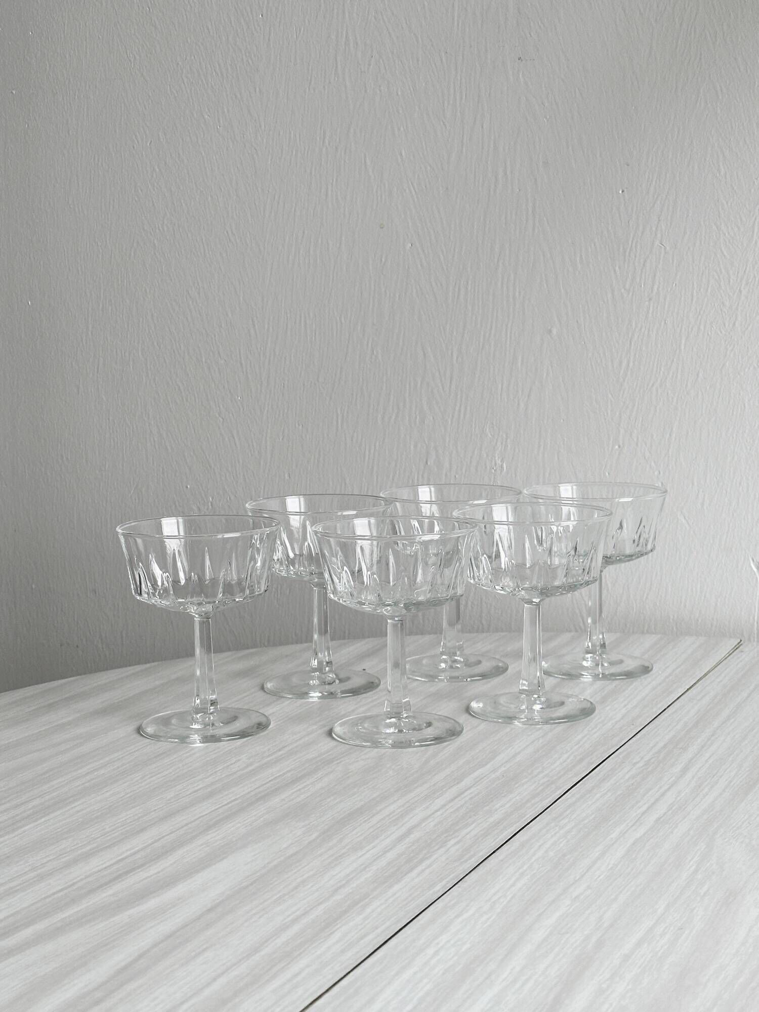Set of 6 vintage glass cups for ice cream or champagne