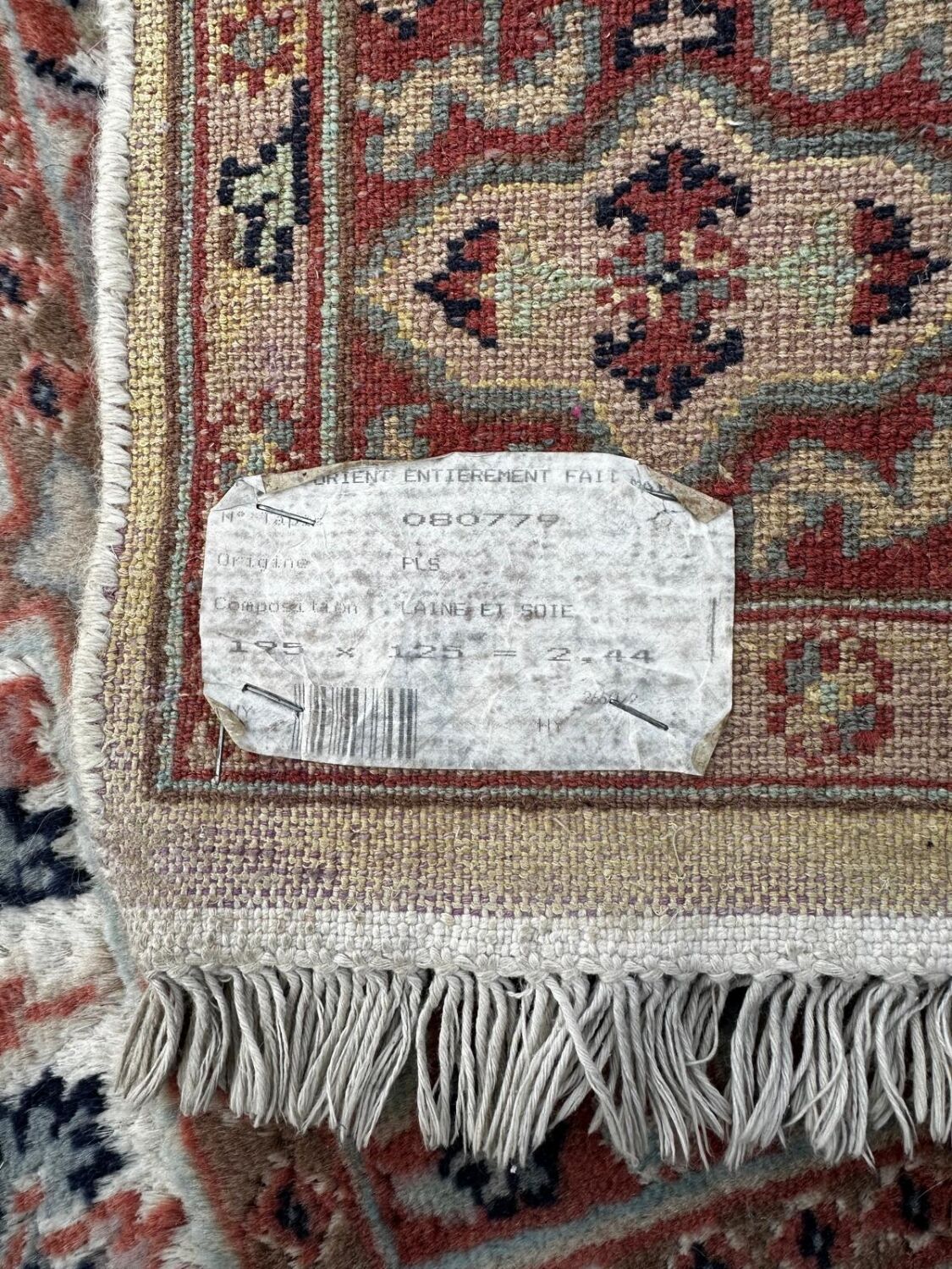 Persian rug in wool and silk