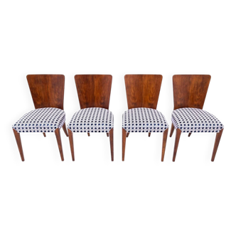 Un ensemble de chaises conçues par J. Halabala, Tchécoslovaquie, années 1930. Après rénovation.