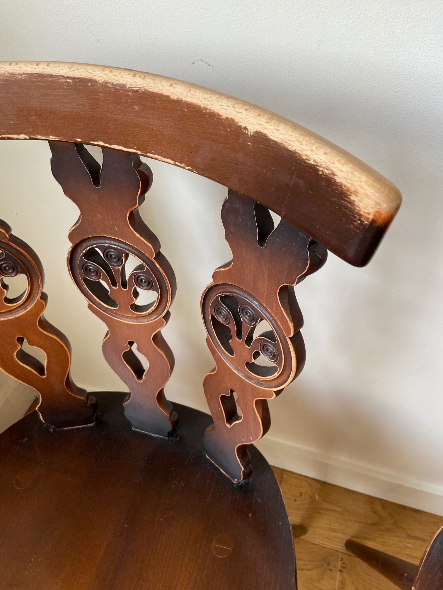 Paire de chaises en bois "Ercol"