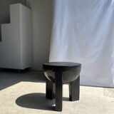 Monoxyl sofa end in black mango tree tripod half-sphere tray h:45 d:44