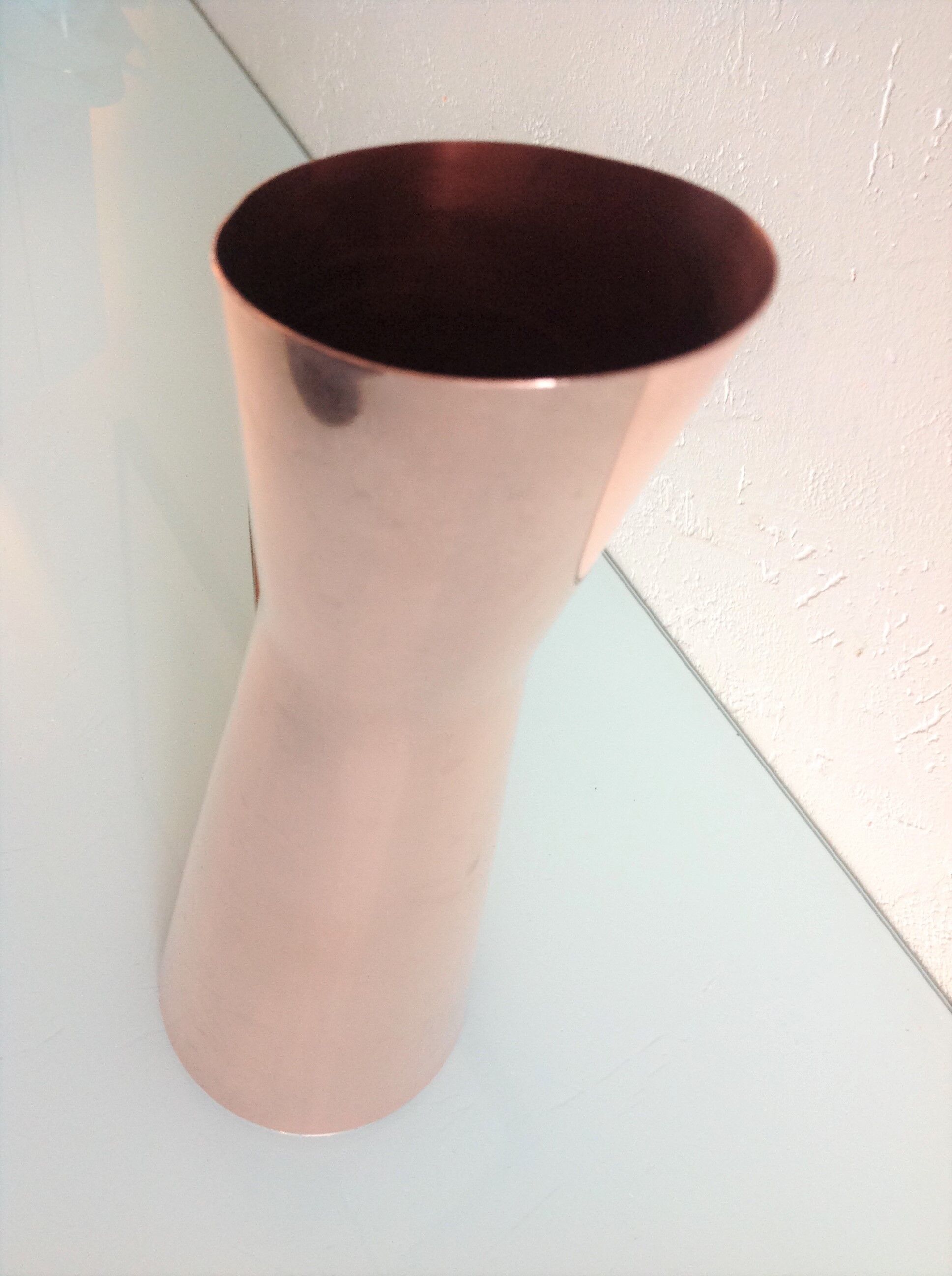 Vase diabolo en cuivre rouge vintage années  60-70
