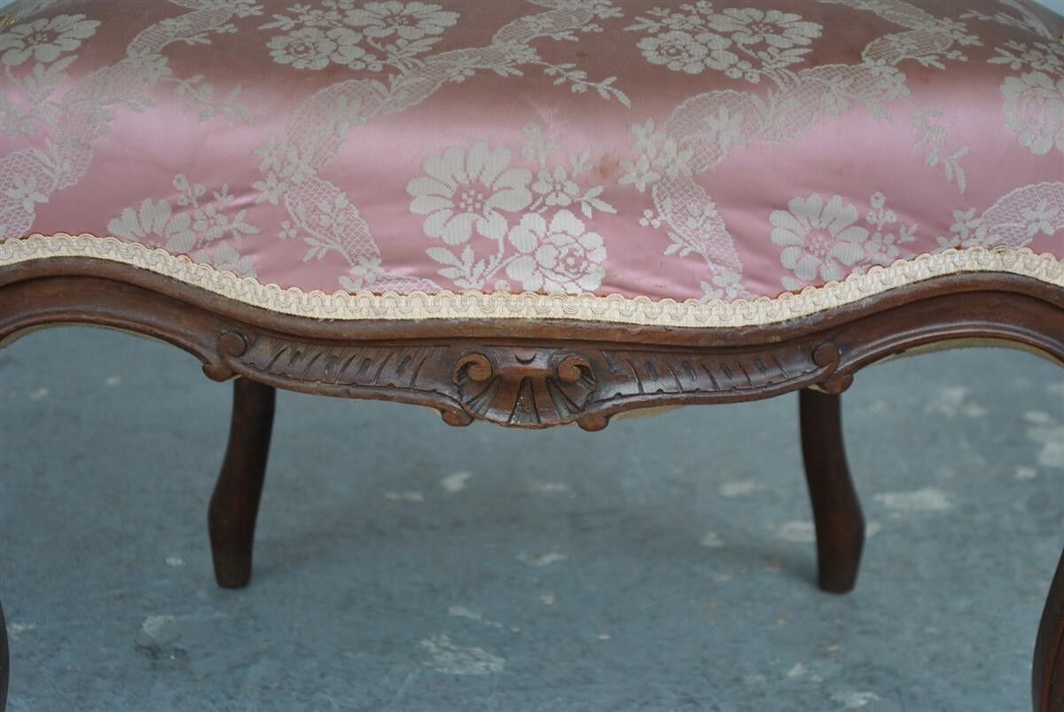 Paire de fauteuils cabriolet style Louis XV en noyer