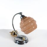 Lampe de chevet art deco Globe inclinable en opaline.