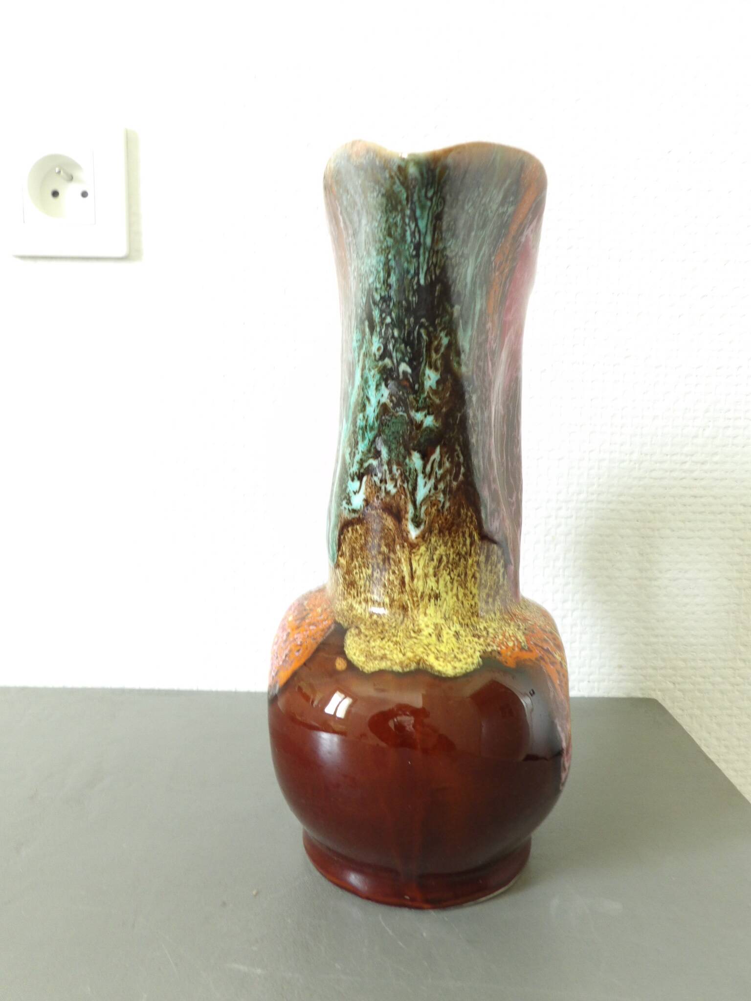 Vase pitcher 1970