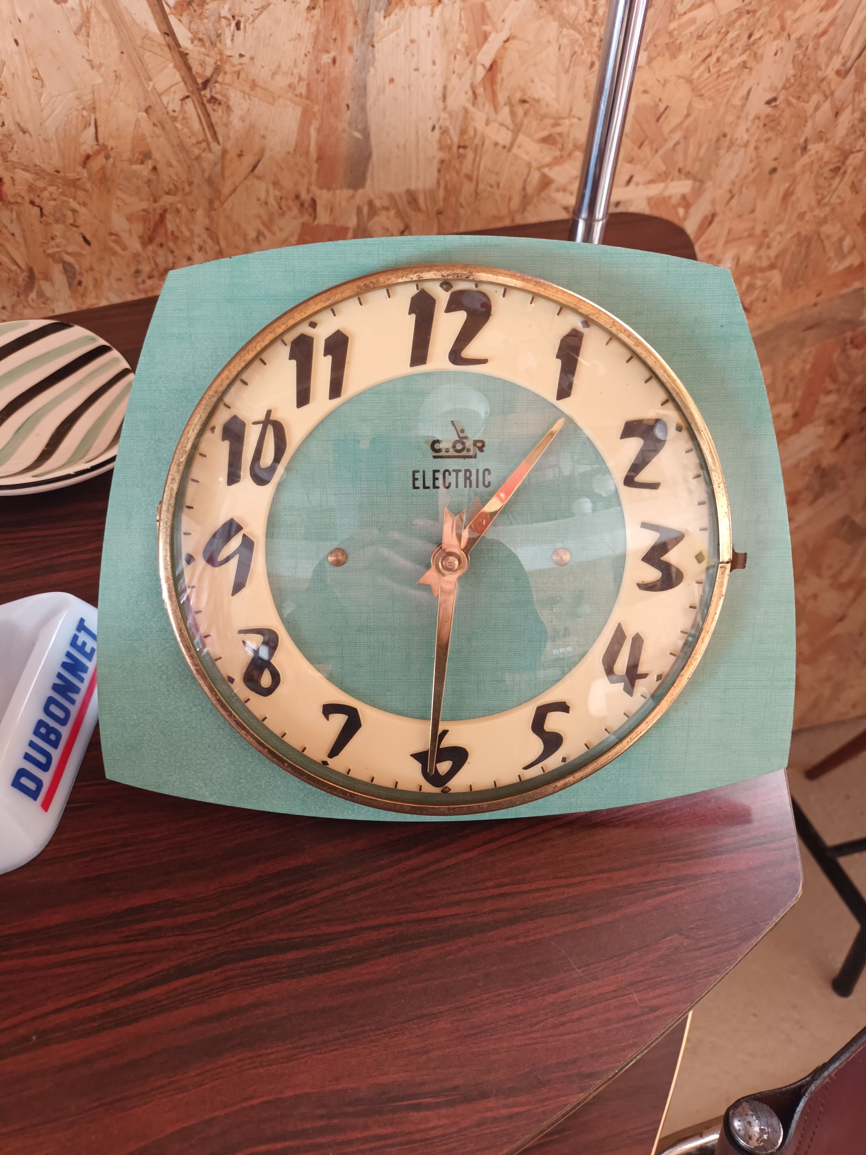Vintage Formica clock