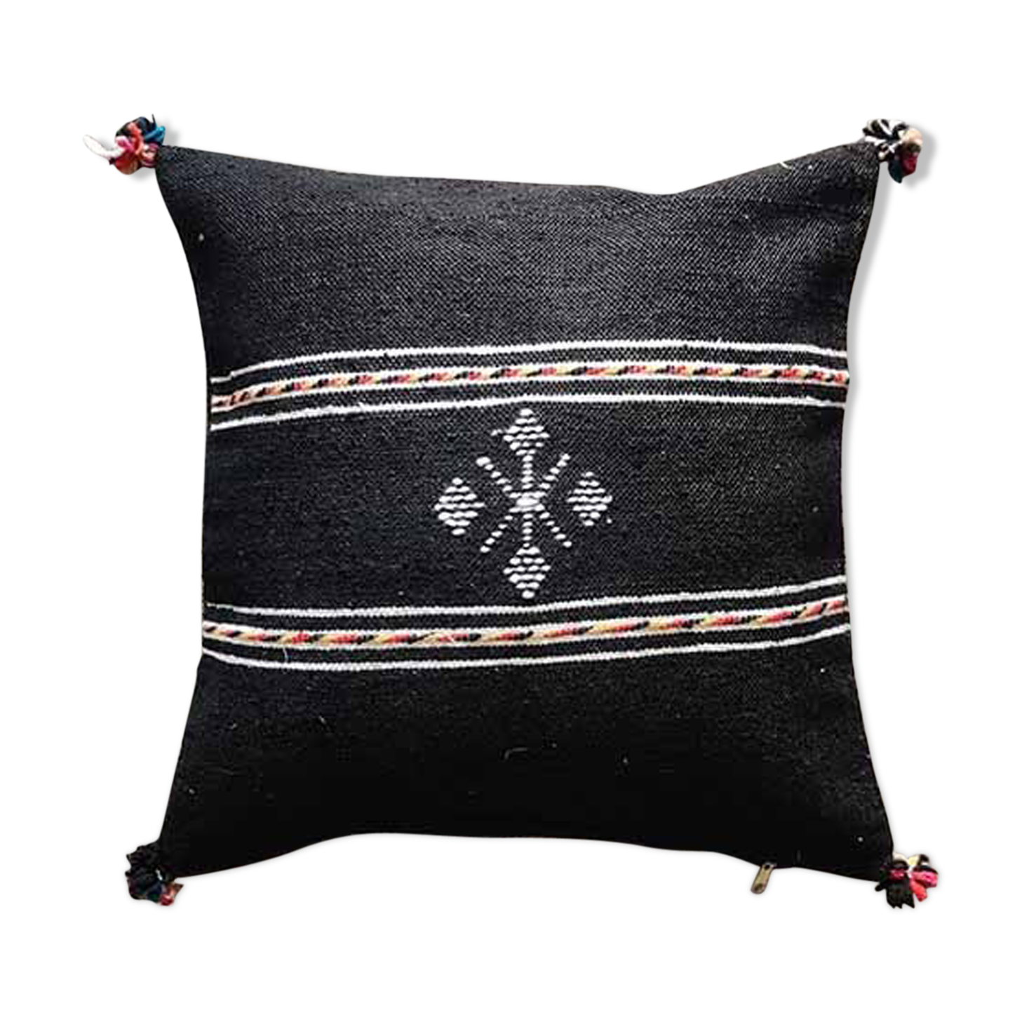 Berber-pom cushion in cotton pompom