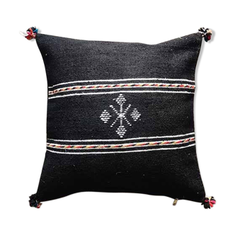 Berber-pom cushion in cotton pompom