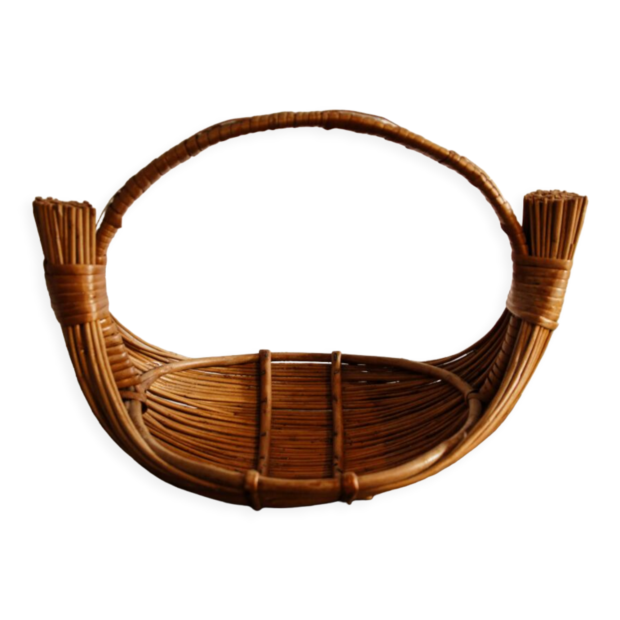 Rattan fruit basket