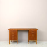 Scandinavian 1960s desk with drawers